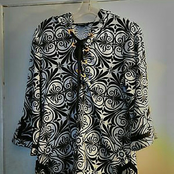Black & White BeBe Terry Cloth  Swim Cover-up