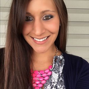 Meet your Posher, Leeann