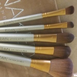Urban Decay make up brushes