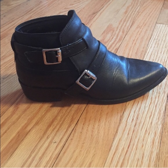 Black Zara ankle Moto booties size 6