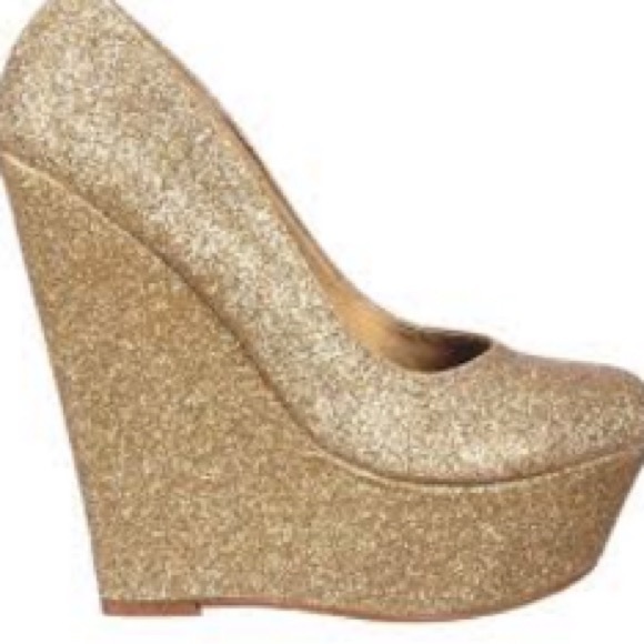 Gold sparkle wedges