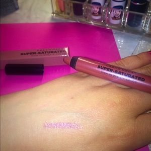 Urban Decay Super-Saturated High Gloss Lip.