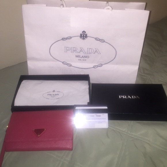 Prada Handbags - Prada wristlet