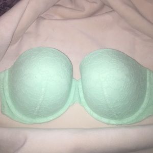 Strapless light push up bra