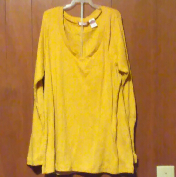 Yellow long sleeve shirt