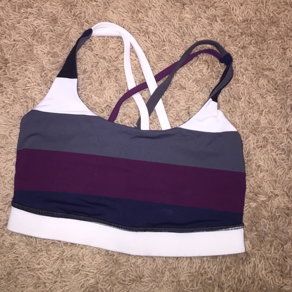 ⚡️⚡️FLASH SALE⚡️⚡️LULULEMON SIZE 4 SPORTS BRA 😍