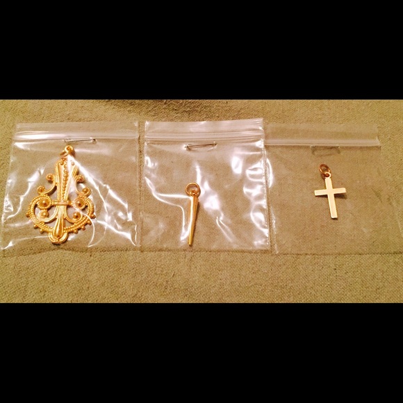 Bundle 3 Fashion charms in beautiful designs