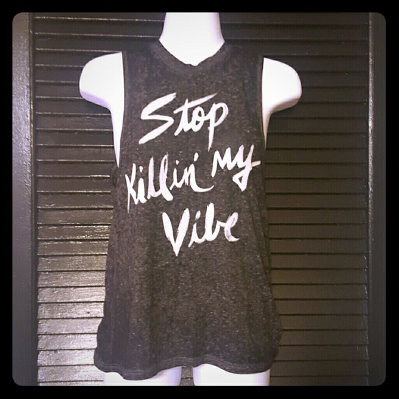 Sleeveless shirt