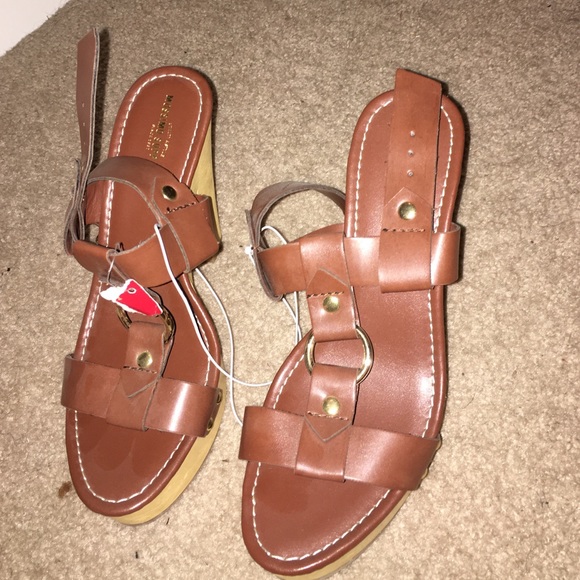 Brand new wedge heel!