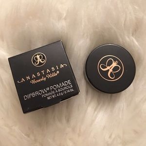 Anastasia DIPBROW - ash brown