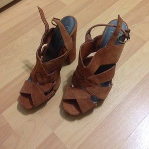 Jessica Simpson heels size 9 1/2