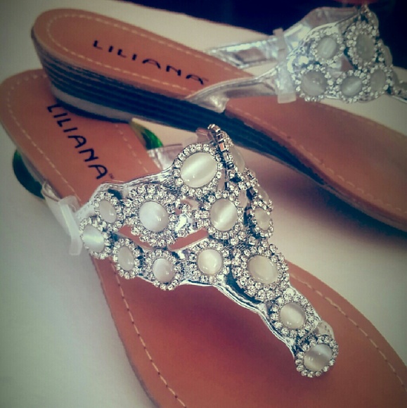 Rhinestone Thong Flat Sandals - Picture 3 of 3