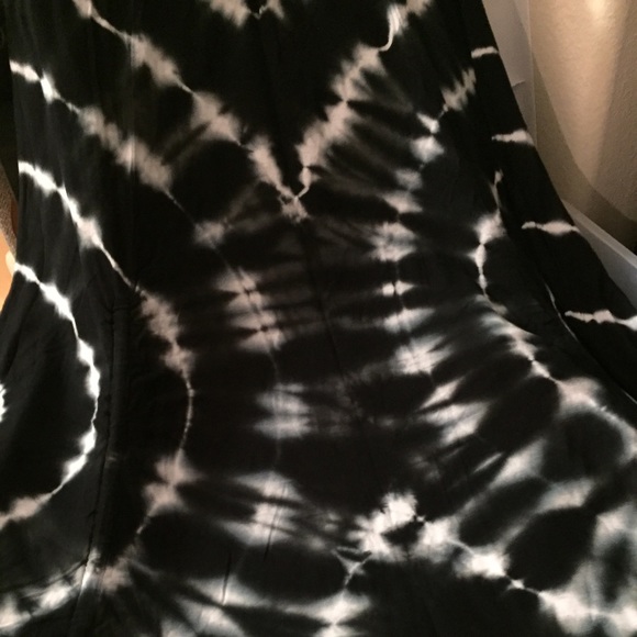 LAST ONE Black & White Maxi Strapless skirt - Picture 7 of 8