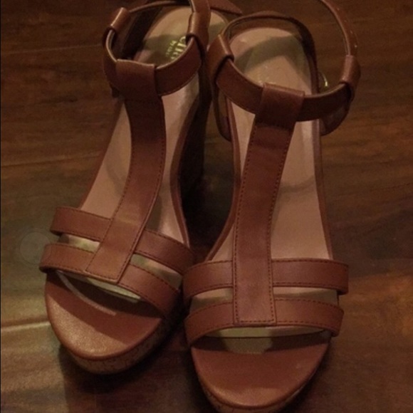 Charles brown wedges