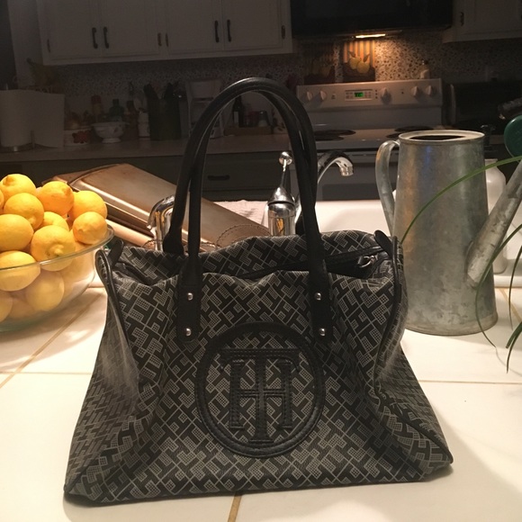 Tommy Hilfiger handbag