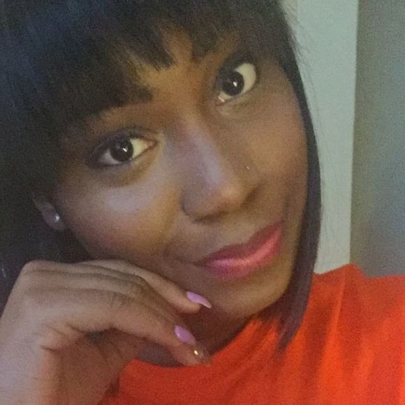 Meet your Posher, Roderica - Picture 1 of 1