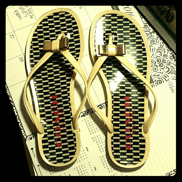 Beautiful Authentic Coach Landon jelly Sandals