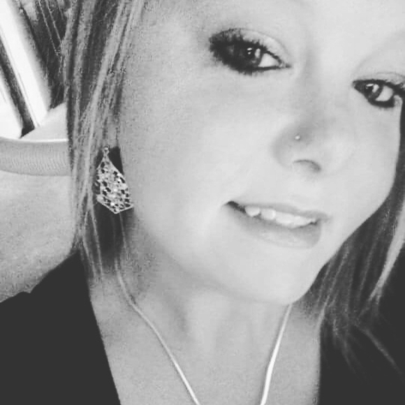 Meet your Posher, Traci