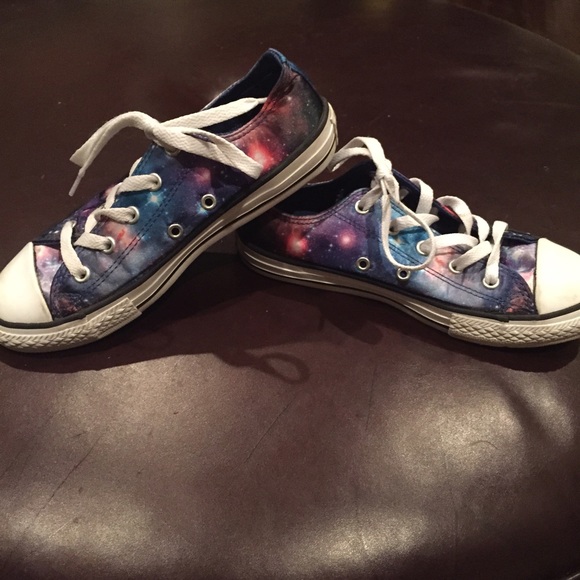 Converse Shoes - Galaxy converse all stars size 2