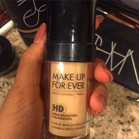 Makeup Forever HD Foundation
