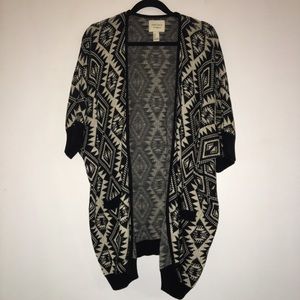 Forever 21 || Geo Printed Oversized Cardi || sizeL