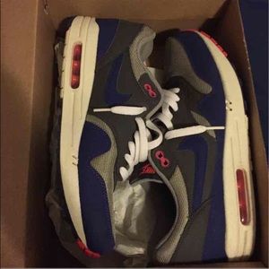 Nike Air Max Essential