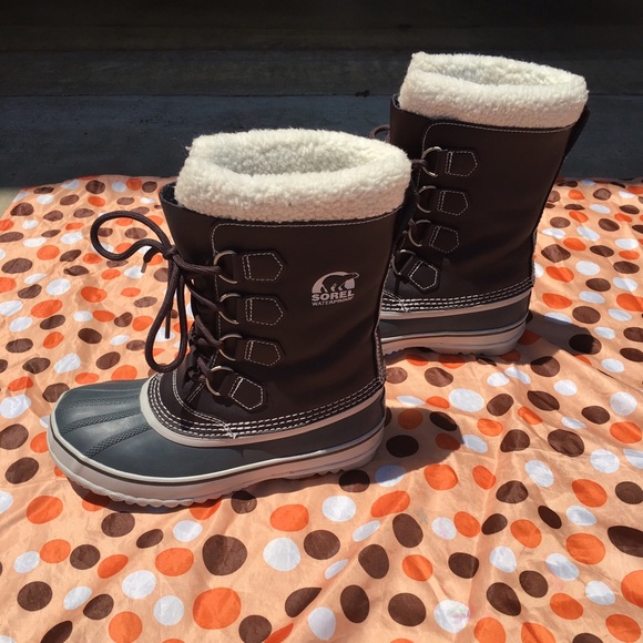 Sorel women's 6 waterproof winter boots OBO