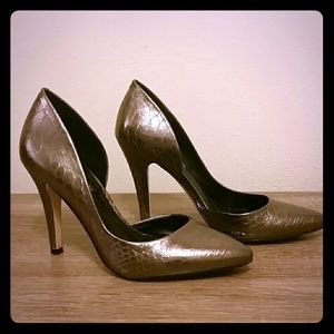BCBGeneration metallic pumps