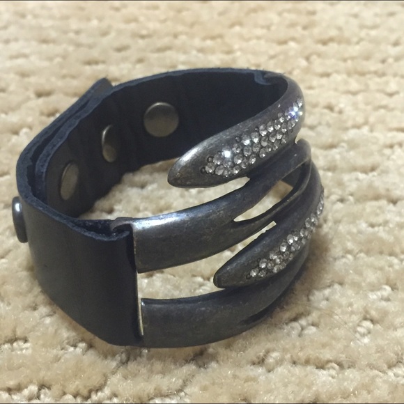 🌾REBEL DESIGNS BRACELET - Picture 2 of 4