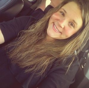 Meet your Posher, Kayla