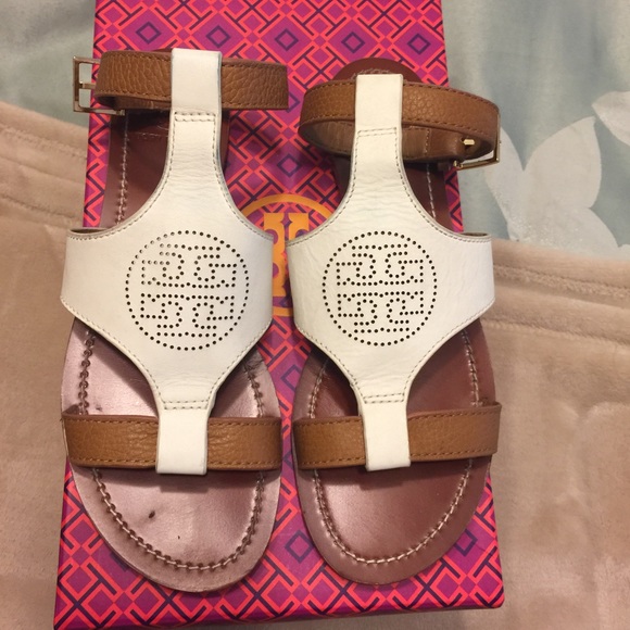 One day sale 💞Tory Burch Perforated Logo