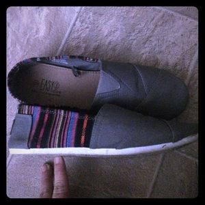 New condition adorable Aztec slip ons