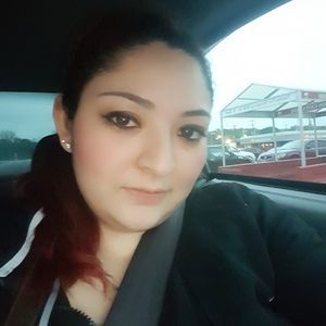 Meet your Posher, Nuris
