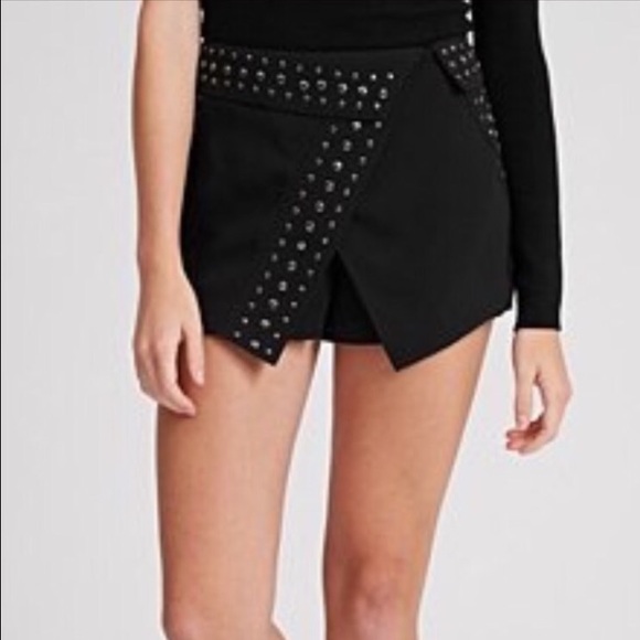 Guess Shorts BNWT