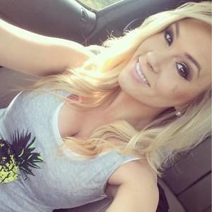 Meet your Posher, Levi