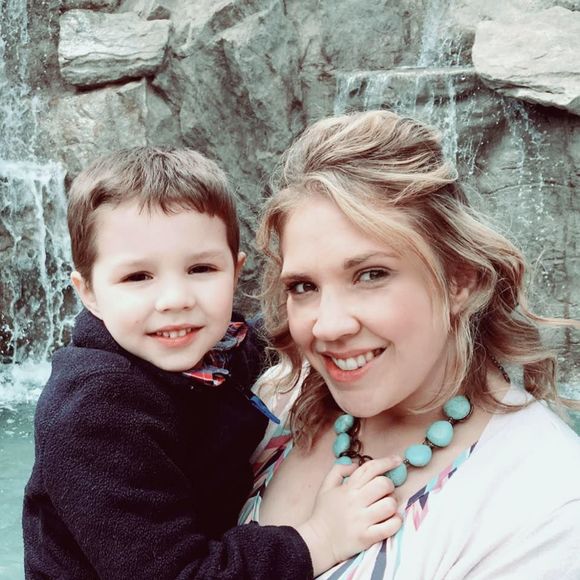 Meet your Posher, Jennifer