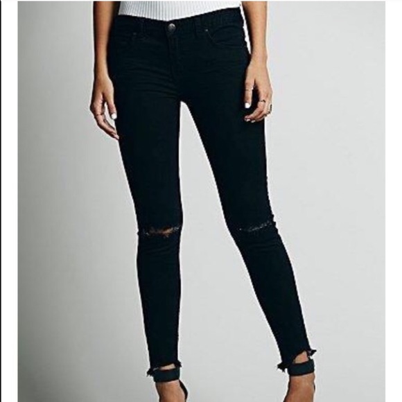 ❌bundled: Free People Destroyed Ankle Skinny - Picture 2 of 4