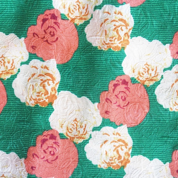 MOVING SALE ‼️ Jealous Tomato Floral Crop Top - Picture 4 of 4