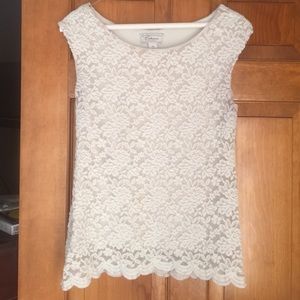 Dressbarn lace with lining embossed top.  Size PS.