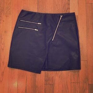 NWT Unique pleather skirt