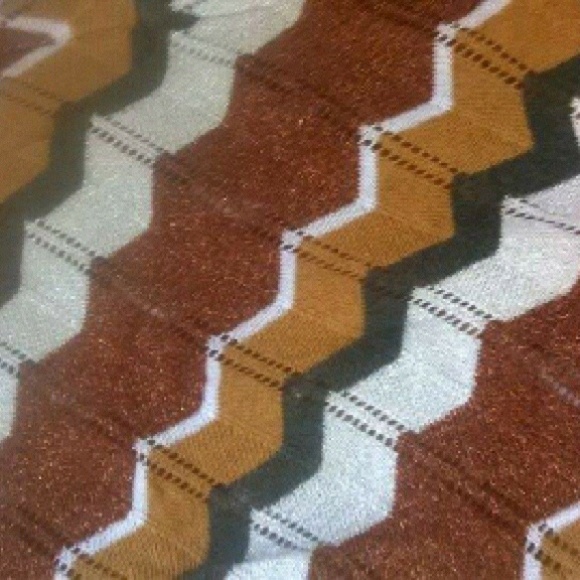 Top - Picture 3 of 4