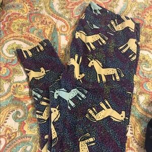 LuLaRoe TC leggings.
