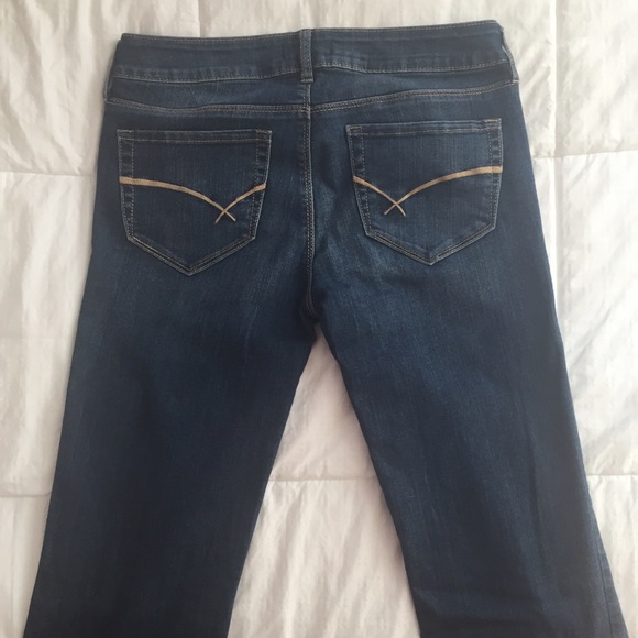 Bullhead Jeans - Picture 3 of 3