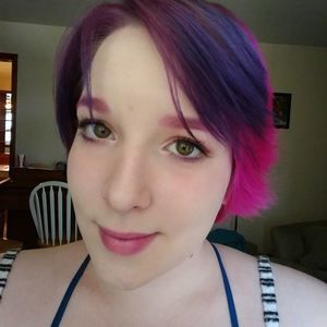 Meet your Posher, Alena