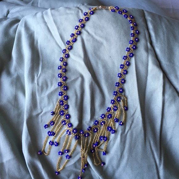 Vintage handmade tiny blue beaded flower necklace