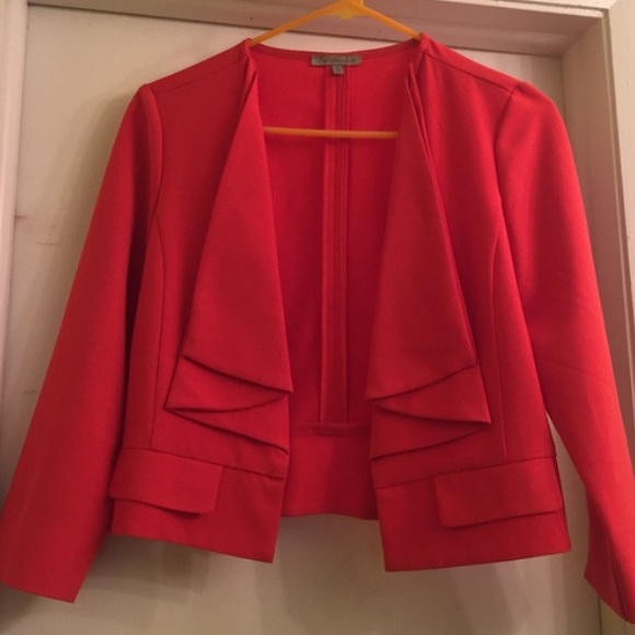 Stylish fitted coral blazer!! 💐👗