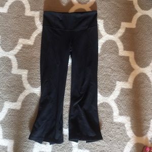 Lululemon black crops size 4.