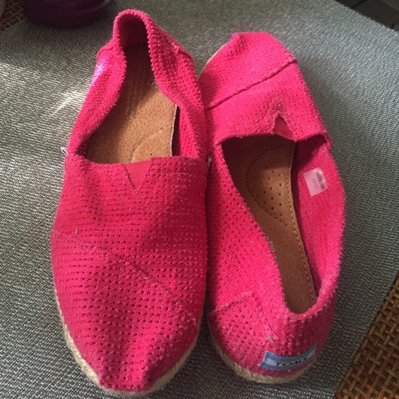 Women's crochet toms
