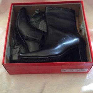 Aerosoles ladies boots SIZE 11 us