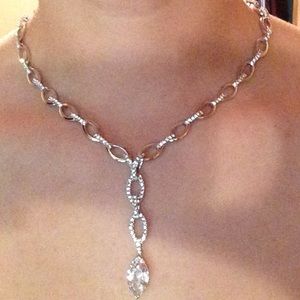 One day only sale!Nwt Lia Sophia teardrop necklace